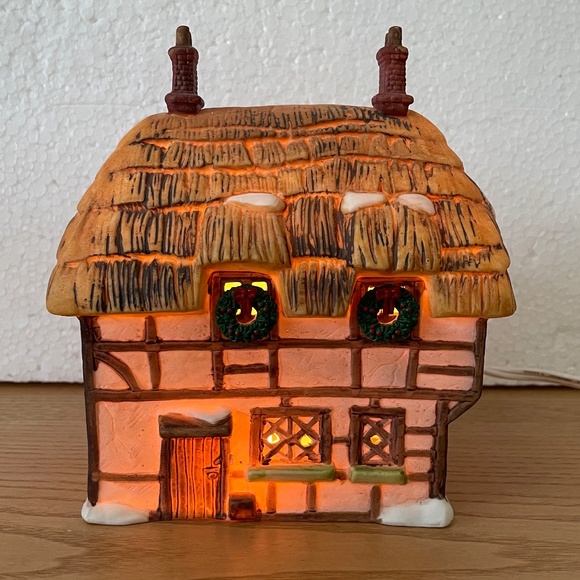 Department 56 Thatched Roof Cottage 6518-8 Christmas Dickens Village Series 1985 - Picture 2 of 12